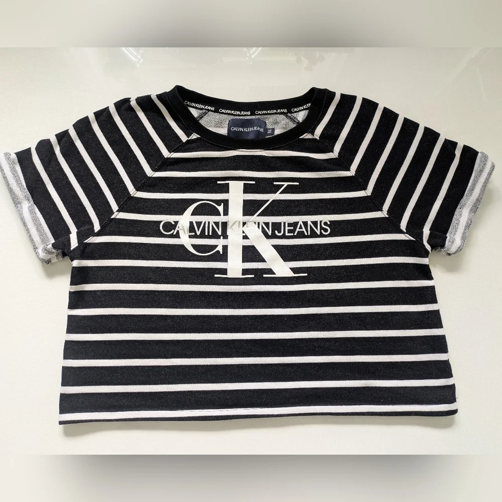 Calvin Klein Jeans Ladies' French Terry Crop Top T-shirt Size XL Black White - Picture 2 of 8